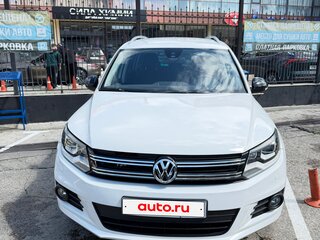 2013 Volkswagen Tiguan I Рестайлинг, белый, 1700000 рублей, вид 1