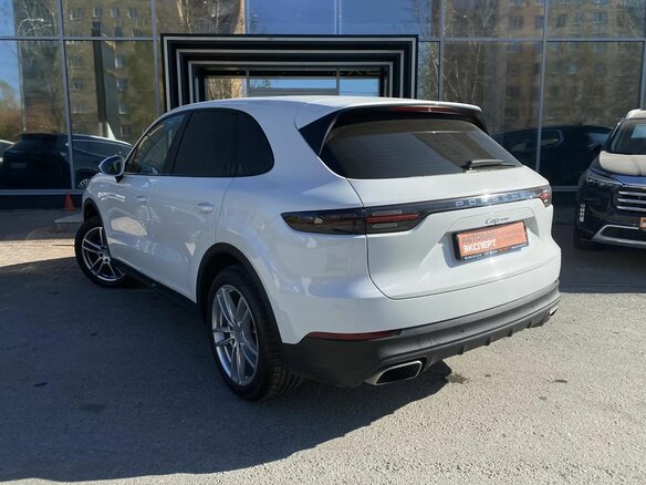 2020 Porsche Cayenne III, белый, 7450000 рублей - вид 7