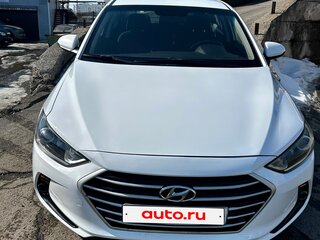 2017 Hyundai Elantra VI (AD), белый, 1350000 рублей, вид 2