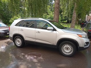 2011 Kia Sorento II, серебристый, 1050000 рублей, вид 4