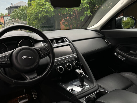 2018 Jaguar E-Pace I, серый, 2790000 рублей - вид 7