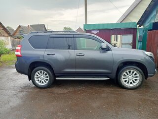 2015 Toyota Land Cruiser Prado 150 Series Рестайлинг 1, серый, 3490000 рублей, вид 3