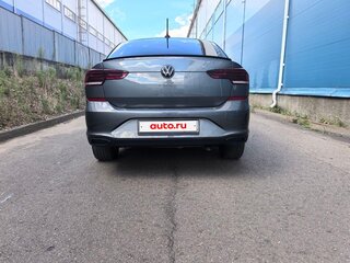 2021 Volkswagen Polo VI, серый, 1600000 рублей, вид 4