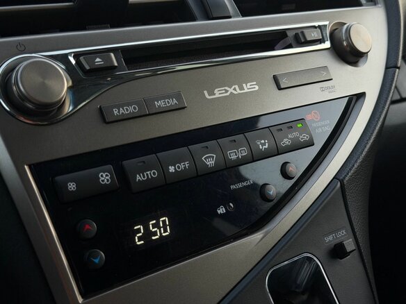 2014 Lexus RX 270 III Рестайлинг, белый, 2650000 рублей - вид 16