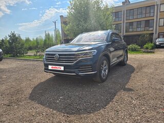 2018 Volkswagen Touareg III, синий, 6300000 рублей, вид 1