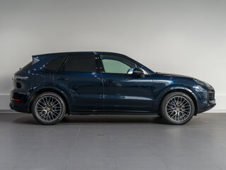 2021 Porsche Cayenne III, синий, 8780000 рублей, вид 4