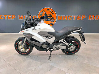 2011 Honda VFR 800X (Crossrunner), белый, 635000 рублей, вид 2