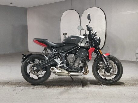 2022 Triumph Trident 660, серебристый, 610000 рублей, вид 1
