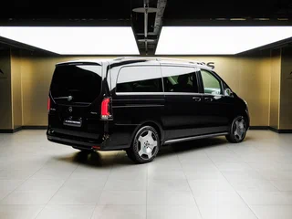 2026 Mercedes-Benz V-Класс Long 300 d длинный III (W447) Рестайлинг 2, чёрный, 14720000 рублей, вид 3