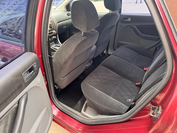 2009 Ford Focus II Рестайлинг, пурпурный, 440000 рублей - вид 20