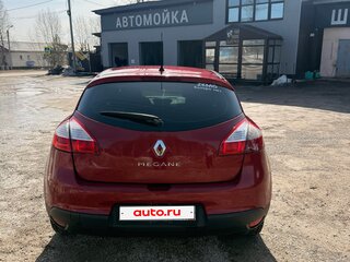 2011 Renault Megane III, красный, 450000 рублей, вид 5