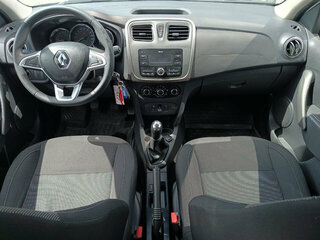 2020 Renault Sandero Stepway II Рестайлинг, белый, 945000 рублей, вид 3