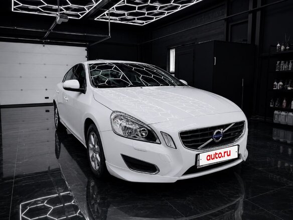 2013 Volvo S60 II, белый - вид 5