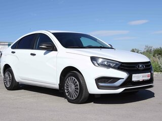 2023 Lada (ВАЗ) Vesta I Рестайлинг (NG), белый, 1063042 рублей, вид 3