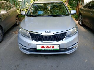 2016 Kia Rio III Рестайлинг, серебристый, 470000 рублей, вид 1