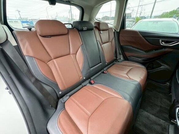 2023 Subaru Forester V Рестайлинг, белый, 2360000 рублей - вид 9