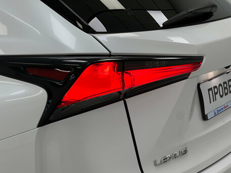 2020 Lexus NX 200 I Рестайлинг, белый, 2800000 рублей, вид 5