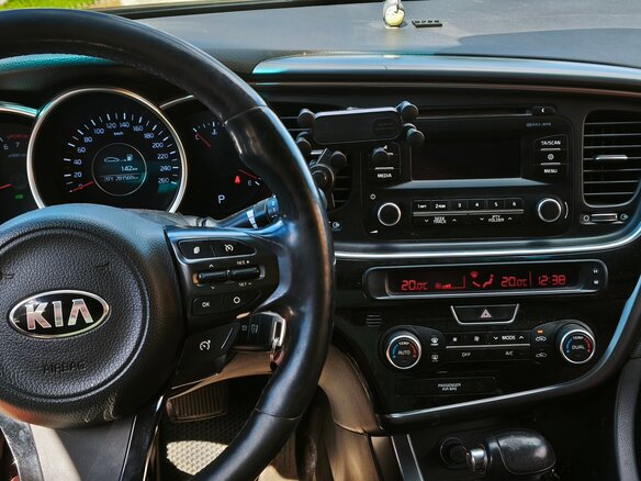 2014 Kia Optima III Рестайлинг, бежевый, 1125000 рублей - вид 9