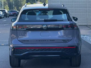 2026 Volkswagen Tiguan L Pro III (China Market), серый, 5030000 рублей, вид 5