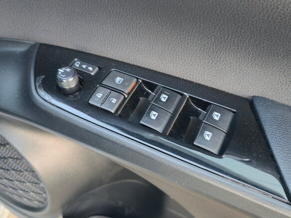 2018 Toyota Prius IV (XW50), серый, 1800000 рублей - вид 14