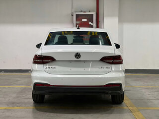 2023 Volkswagen Lavida III Рестайлинг, белый, 1147007 рублей, вид 5