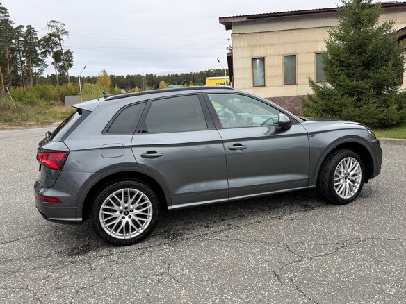 2020 Audi Q5 II (FY), серый - вид 1