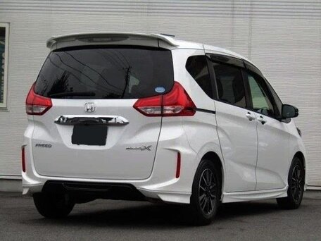 2019 Honda Freed II, белый, 1300000 рублей, вид 5