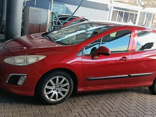 2011 Peugeot 308 I, красный, 420000 рублей, вид 4