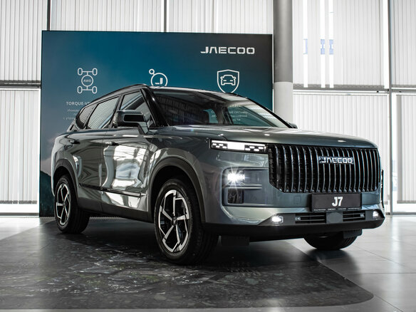 2023 Jaecoo J7 I, серебристый, 3789900 рублей