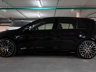 2019 Volkswagen Golf R VII Рестайлинг, чёрный, 4300000 рублей, вид 3