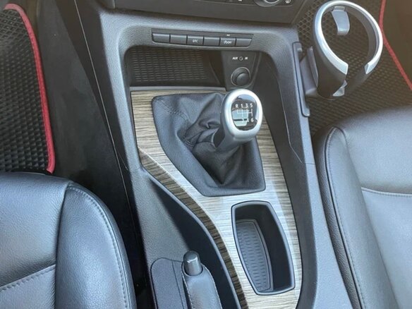 2010 BMW X1 18d I (E84), серебристый, 980000 рублей - вид 9