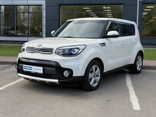 2017 Kia Soul II Рестайлинг, белый, 1710000 рублей, вид 1