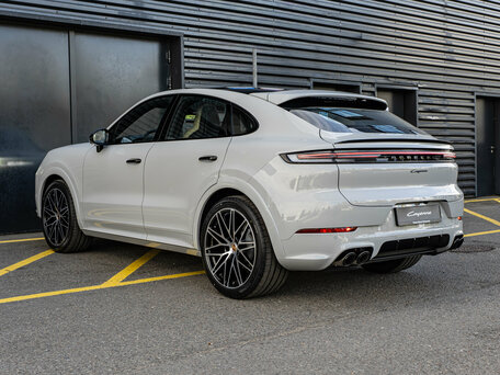 2026 Porsche Cayenne Coupé III Рестайлинг, серый, 19990000 рублей, вид 3