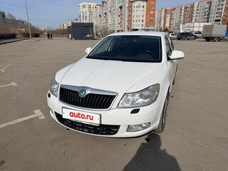2012 Skoda Octavia II (A5) Рестайлинг, белый, 869000 рублей, вид 2