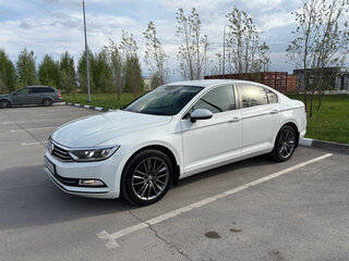 2017 Volkswagen Passat B8, белый, 1799000 рублей, вид 1