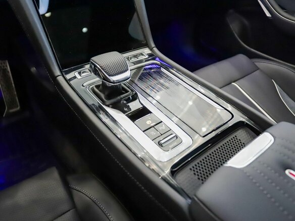 2025 Hongqi H6, чёрный - вид 12