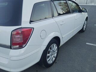 2014 Opel Astra H Рестайлинг, белый, 950000 рублей, вид 3