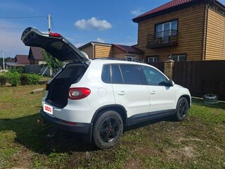 2010 Volkswagen Tiguan I, белый, 800000 рублей, вид 4