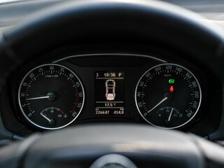 2012 Skoda Octavia II (A5) Рестайлинг, белый, 666000 рублей, вид 5