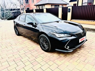2022 Toyota Avalon V, чёрный, 3320000 рублей, вид 3