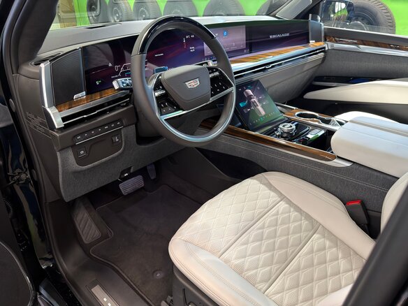 2026 Cadillac Escalade ESV V Рестайлинг, чёрный, 22500000 рублей - вид 13