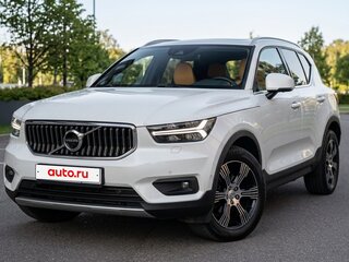 2021 Volvo XC40 I, белый, 2700000 рублей, вид 3