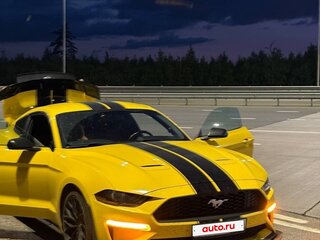 2018 Ford Mustang VI Рестайлинг, жёлтый, 3000000 рублей, вид 1