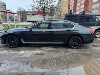 2018 BMW 7 серии Long 750Li xDrive VI (G11/G12), чёрный, 2850000 рублей, вид 4
