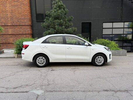 2023 Kia Pegas, белый, 1750000 рублей, вид 5