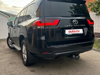2023 Toyota Land Cruiser 300 Series, чёрный, 10499999 рублей, вид 4