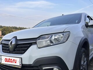 2021 Renault Logan Stepway II Рестайлинг, белый, 900000 рублей, вид 4
