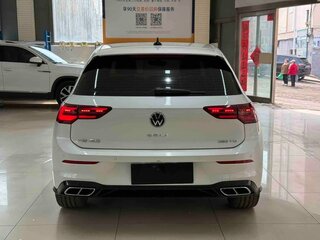 2023 Volkswagen Golf VIII, белый, 1890000 рублей, вид 5