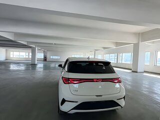 2025 BYD Dolphin 45.12 kWh I Рестайлинг, бежевый, 1980000 рублей, вид 4