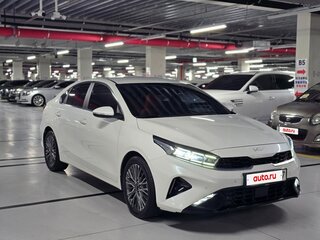 2021 Kia K3 II Рестайлинг, белый, 1238017 рублей, вид 3